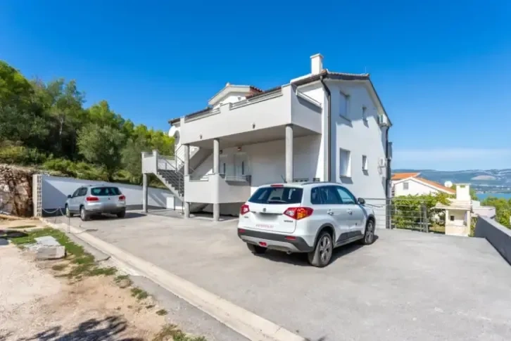 ویلا 7+1 در چیوو 400 متر از ساحل