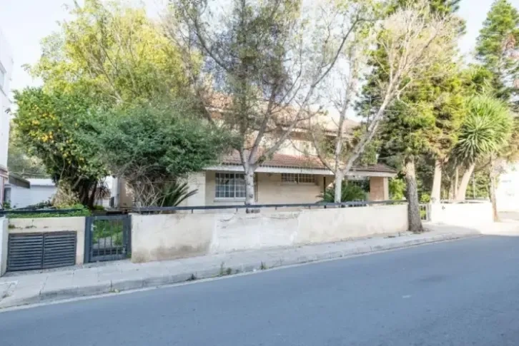 1-storey cottage 350 m2 in Nicosia