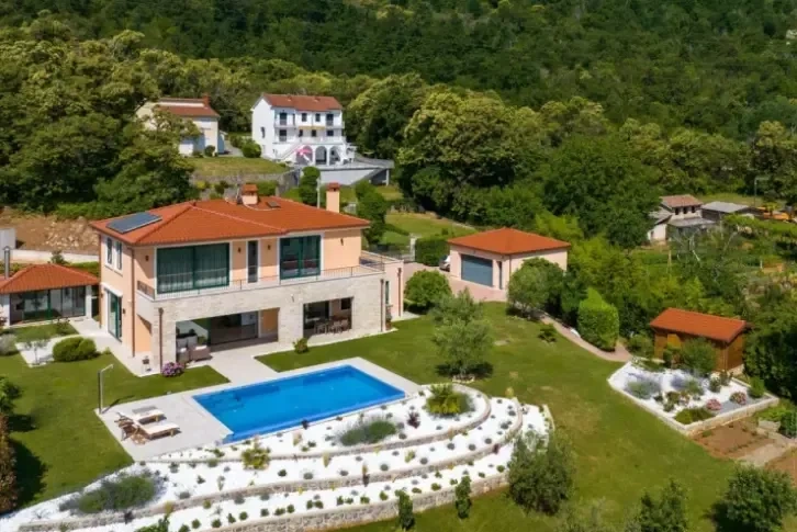 Villa con piscina por € 2400k en Croacia ✅ VelesClub Int.