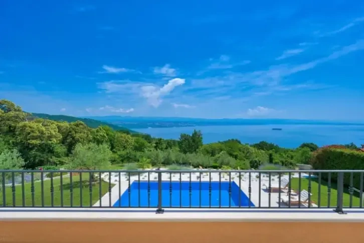 Villa con piscina por € 2400k en Croacia ✅ VelesClub Int.