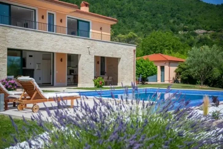 Villa con piscina por € 2400k en Croacia ✅ VelesClub Int.