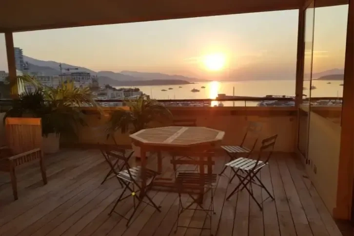 Penthouse in Monaco on the 1st line of the sea!, Monaco