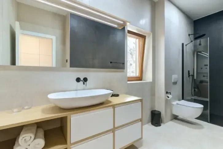 Apartment with sea view in the prestigious area of Volosko, Croatia