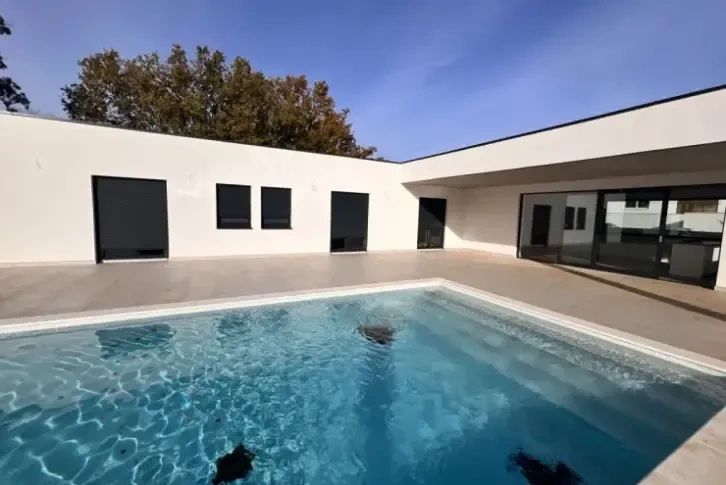 Вилла в тихом районе Недешины, Истрия