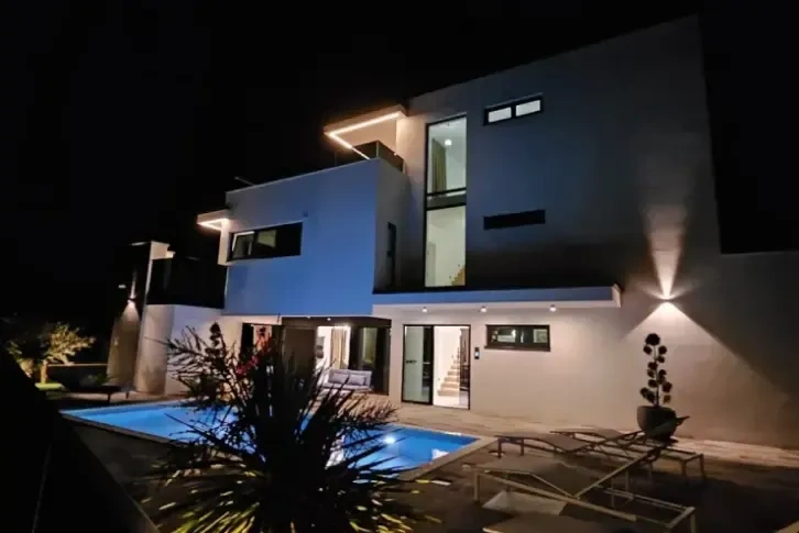 Вилла с видом на море в Сукошане, Хорватия