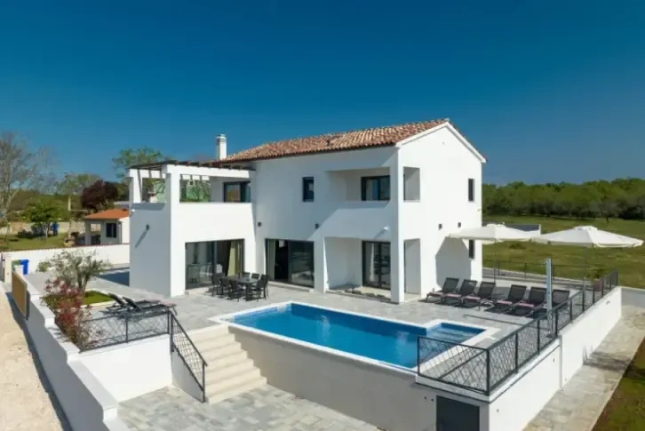 Villa with sea view in Krinica, Istria