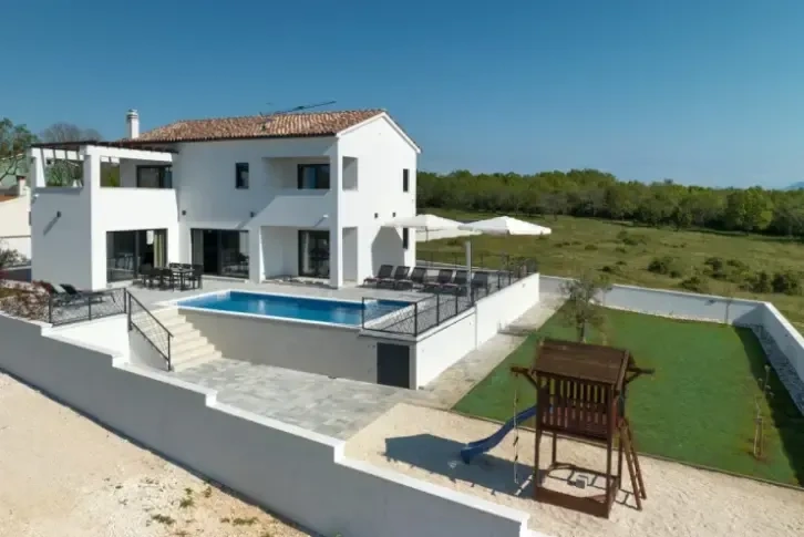 Villa with sea view in Krinica, Istria