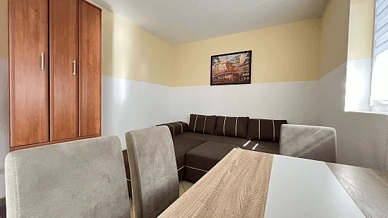 Accogliente appartamento 1+1 a Biela, baia di Boka Kotorska