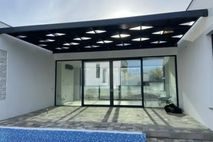 ویلای ۴+۱ در رووینسکو سلو در ایستریا