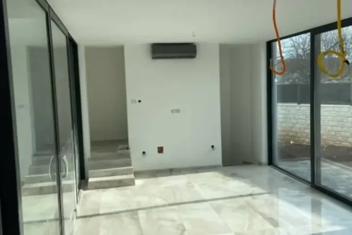 ویلای ۴+۱ در رووینسکو سلو در ایستریا