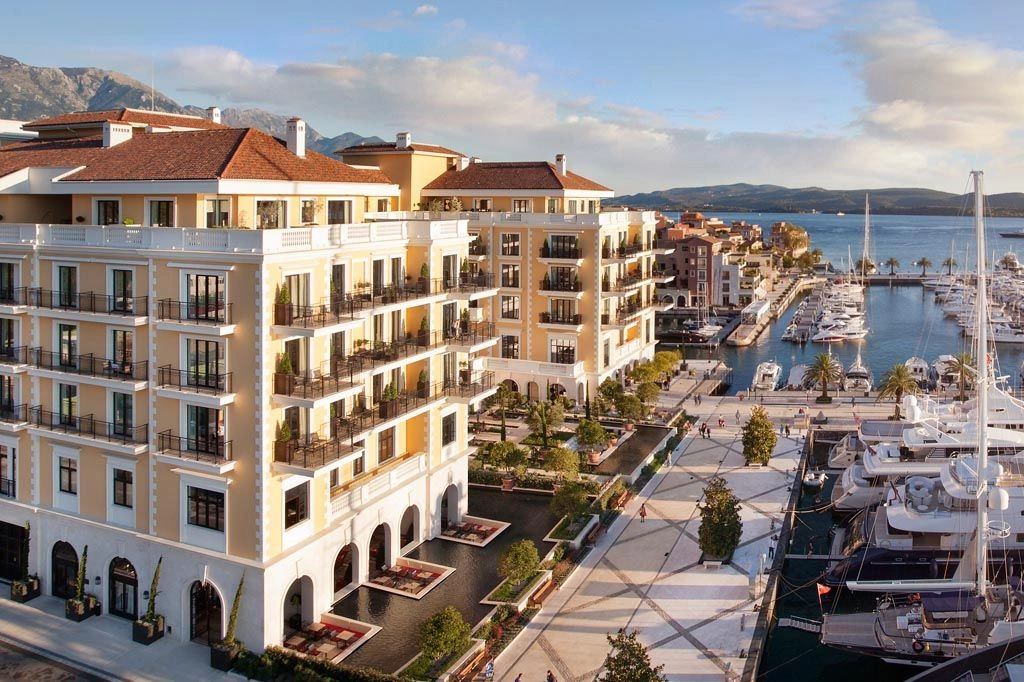 اشترِ شقق فاخرة في مونتينيغرو بسعر 1699k € ✅