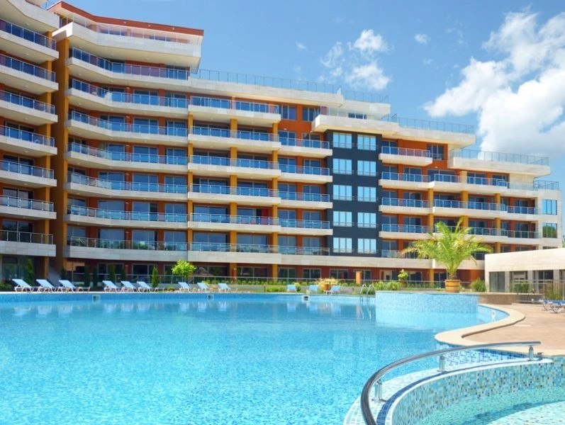 ブルガリア・サニービーチ、第二海岸線の高級複合施設内のアパート