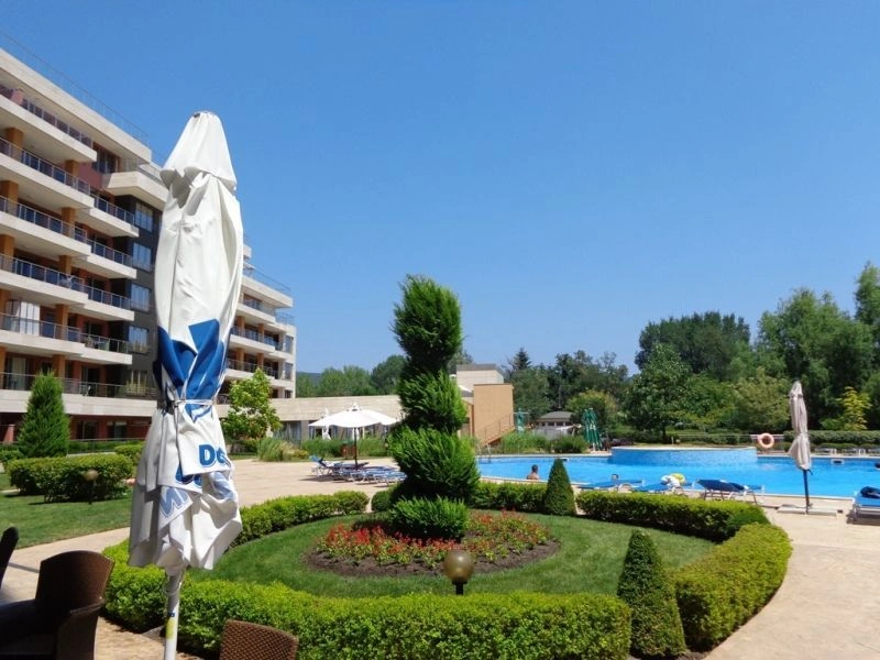 ブルガリア・サニービーチ、第二海岸線の高級複合施設内のアパート