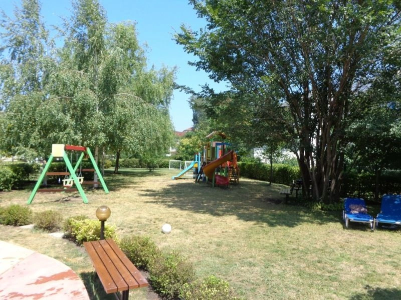 ブルガリア・サニービーチ、第二海岸線の高級複合施設内のアパート