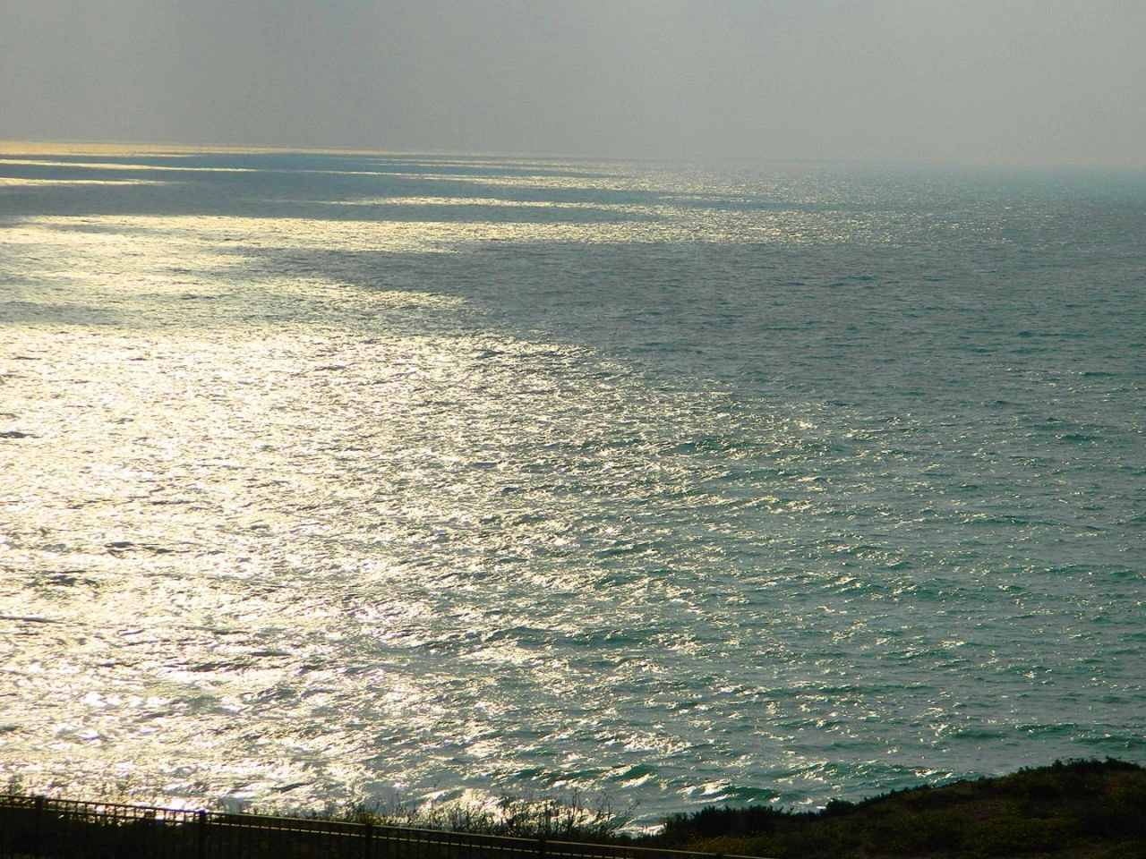 شقة على الواجهة البحرية في نتانيا مع وصول مباشر إلى الشاطئ، إسرائيل