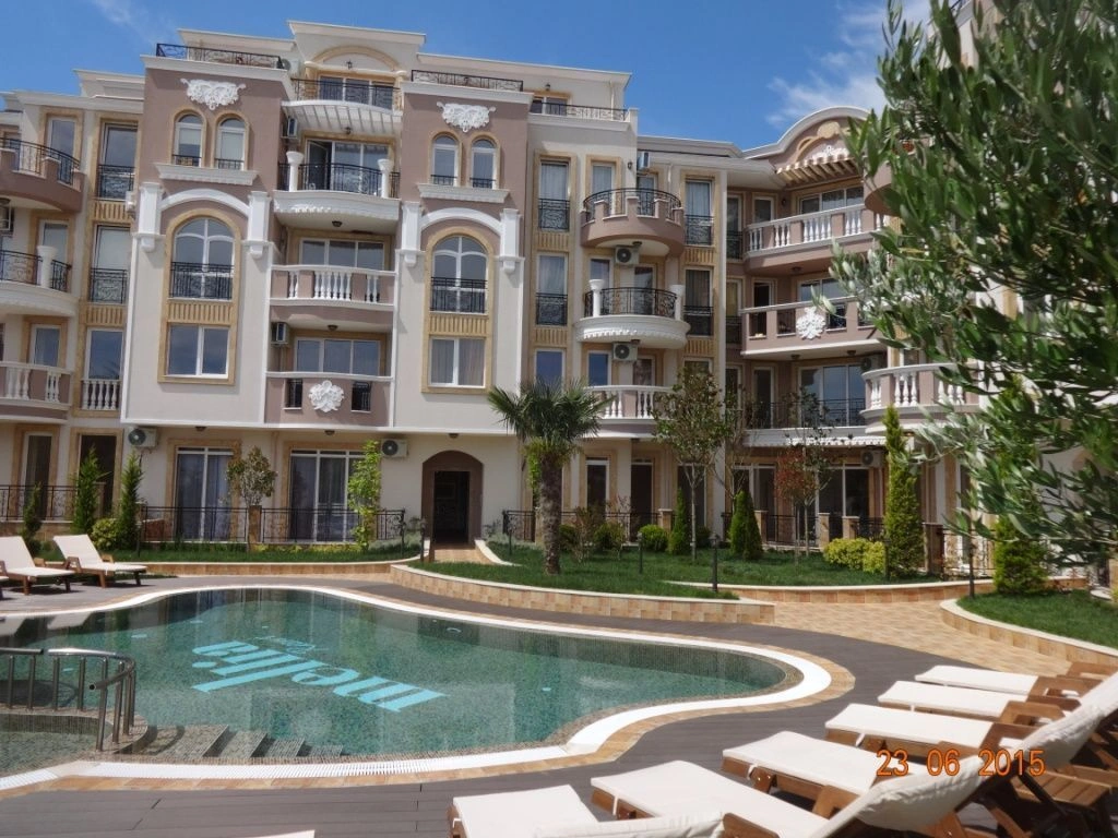 Apartment with furniture and appliances in a modern complex in Ravda, Bulgaria