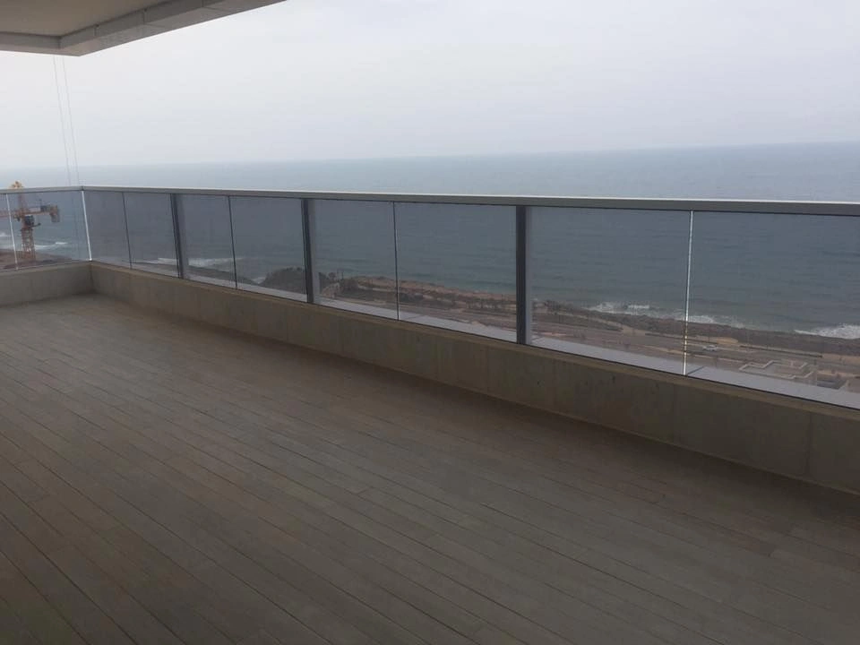Penthouse 4+1 in Netanya with sea view, Israel
