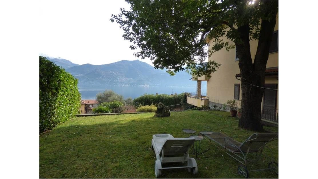 View apartment 80 m2 in Como