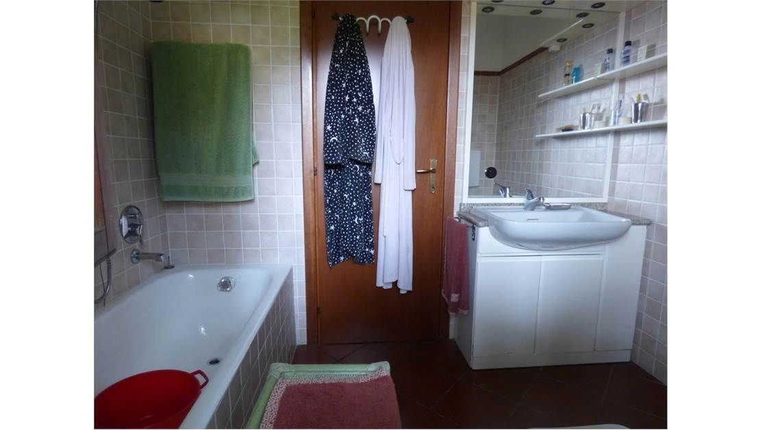 View apartment 80 m2 in Como
