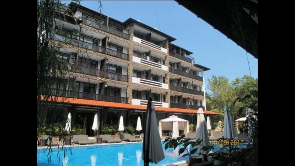 Apartment with furniture and appliances in a prestigious complex in Primorsko, Bulgaria