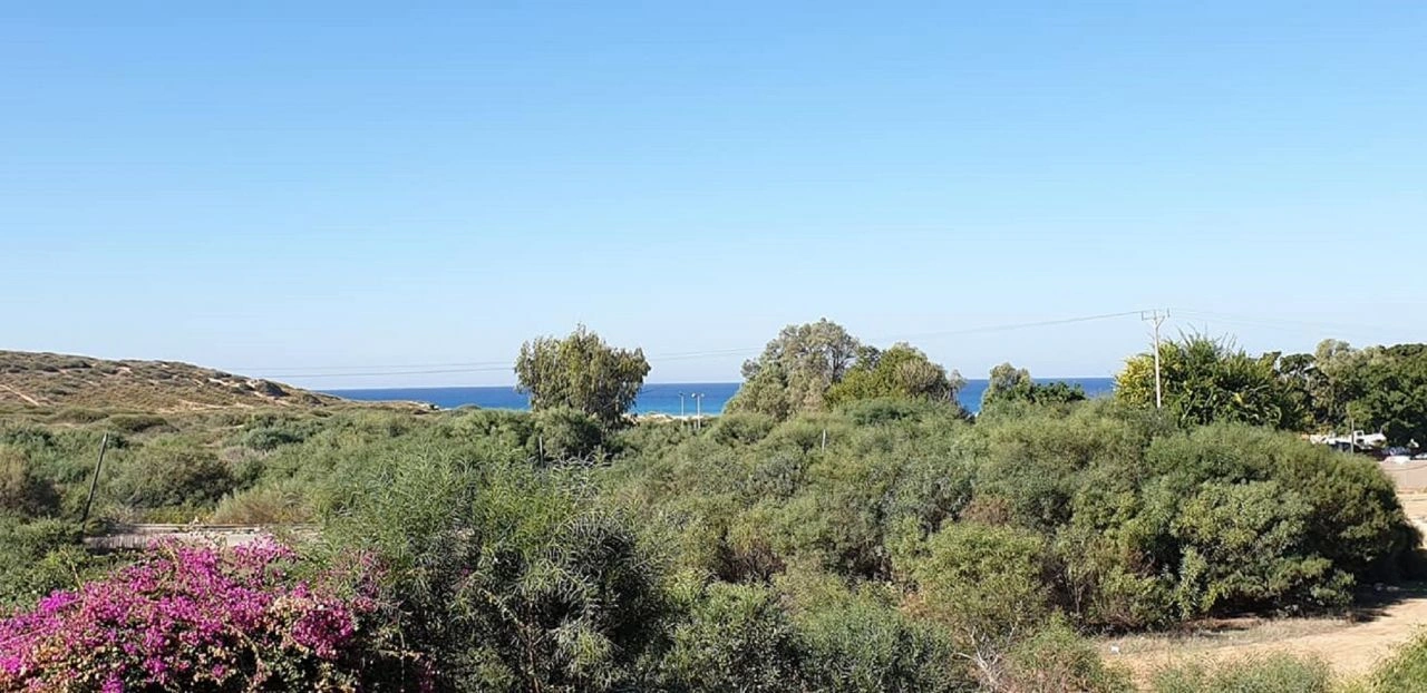 Villa su un terreno curato a Netanya, fronte mare, Israele