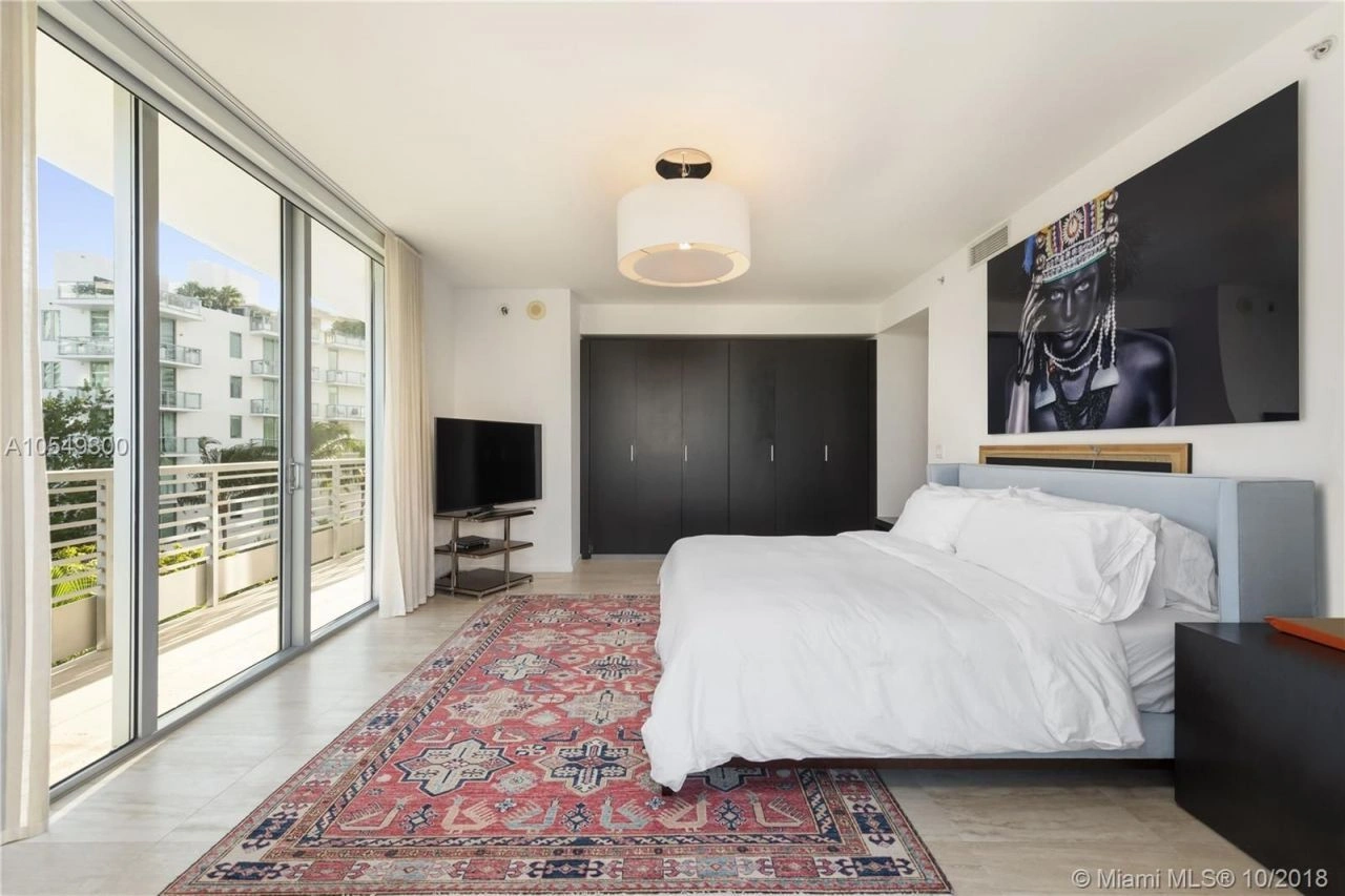 मियामी, यूएसए के एक प्रतिष्ठित इलाके में सुविचारित लेआउट वाला अपार्टमेंट