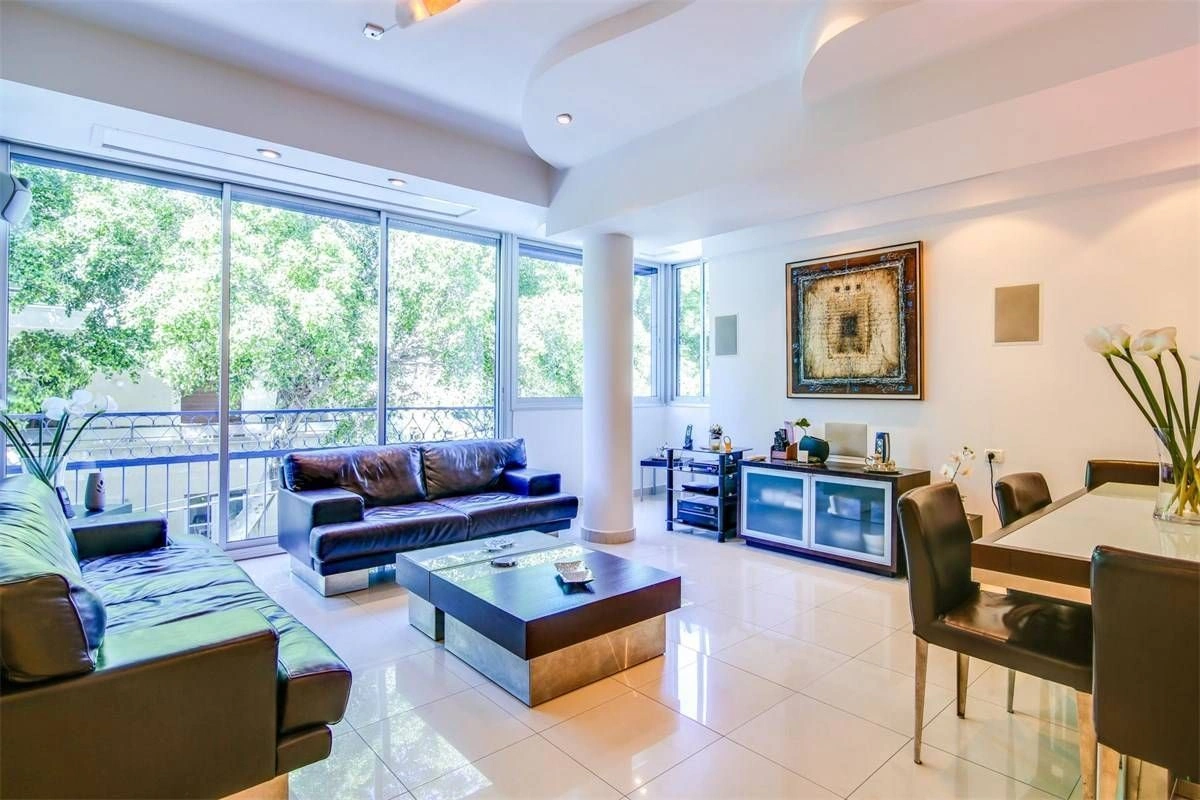 Apartment in Tel Aviv with modern layout and decoration, Israel
