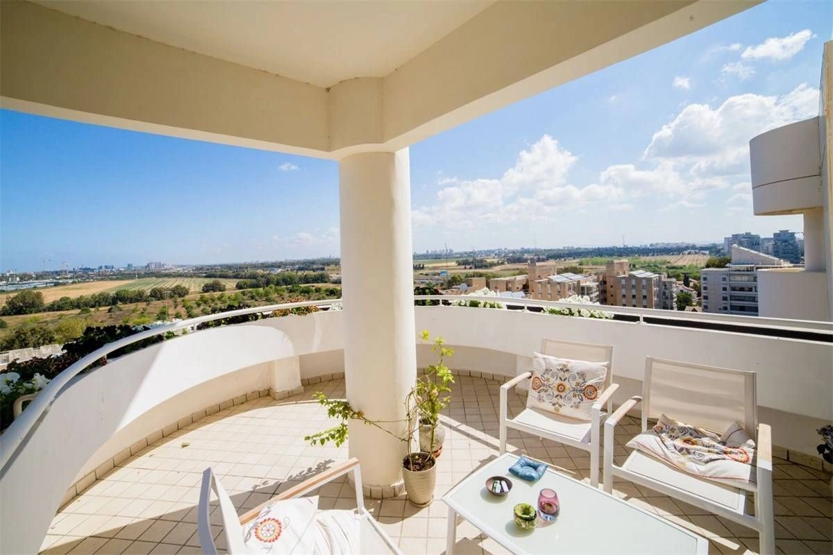 شقة في تل أبيب مع تراس وإطلالة على المدينة - 1,568,100 $