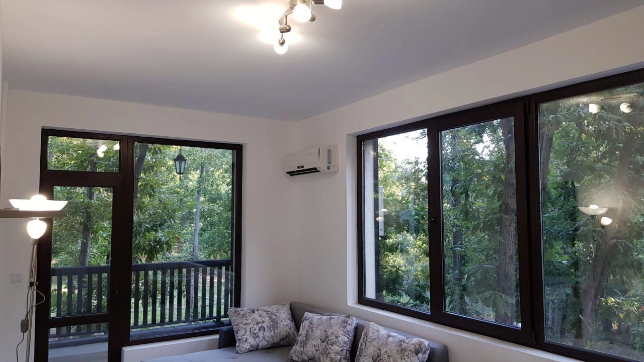 Apartment with a view of the forest next to the sandy beach in Primorsko, Bulgaria