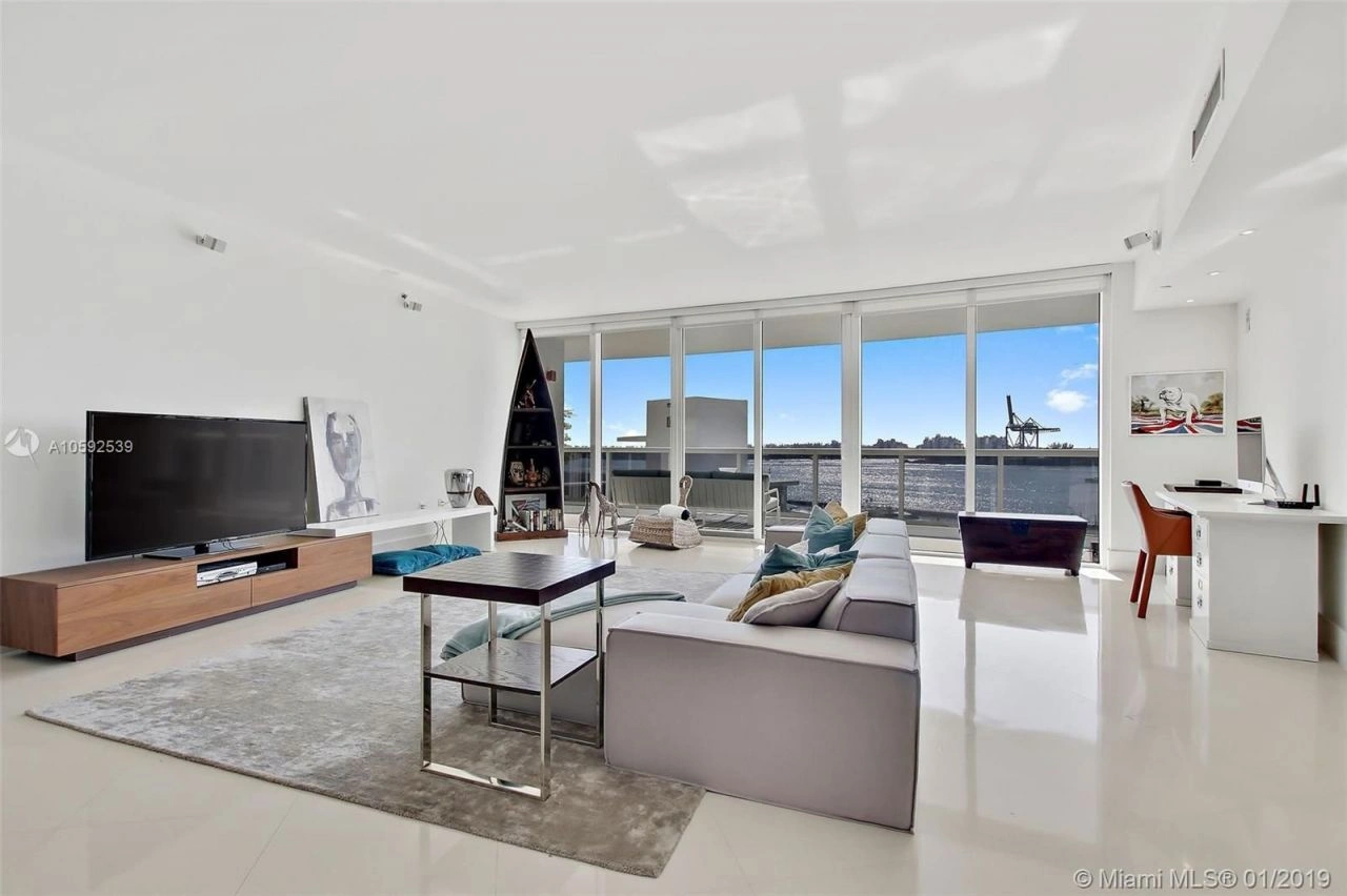 Роскошная квартира 3+1 в комплексе Майами, США