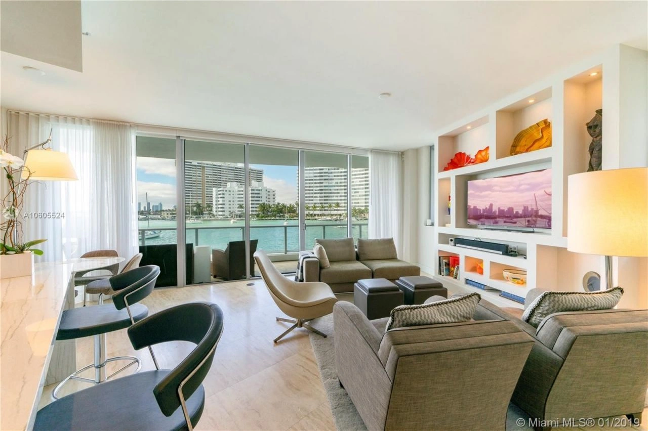 मियामी, USA में समुद्र के किनारे 190 m2 का एक्सक्लूसिव अपार्टमेंट