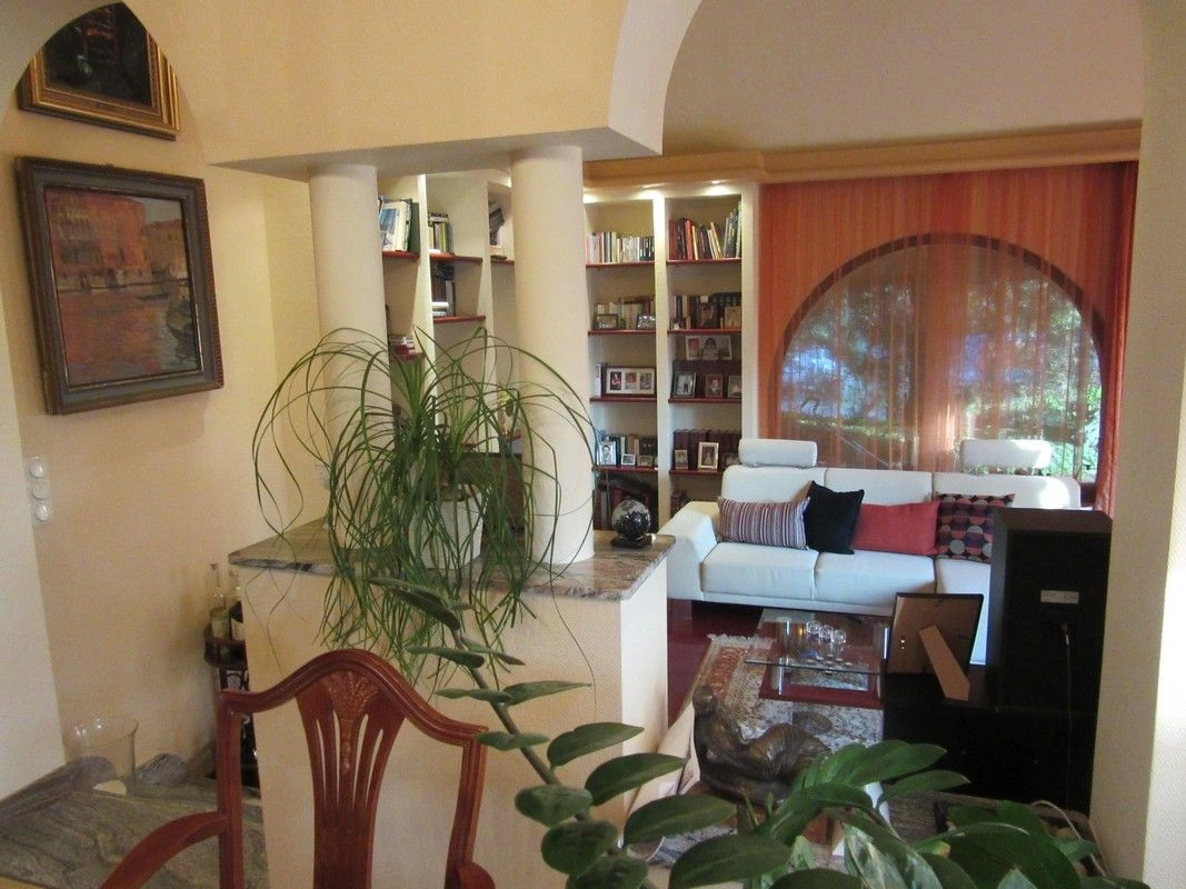 Budapeşte'de eşyalarıyla birlikte 4+1 daire