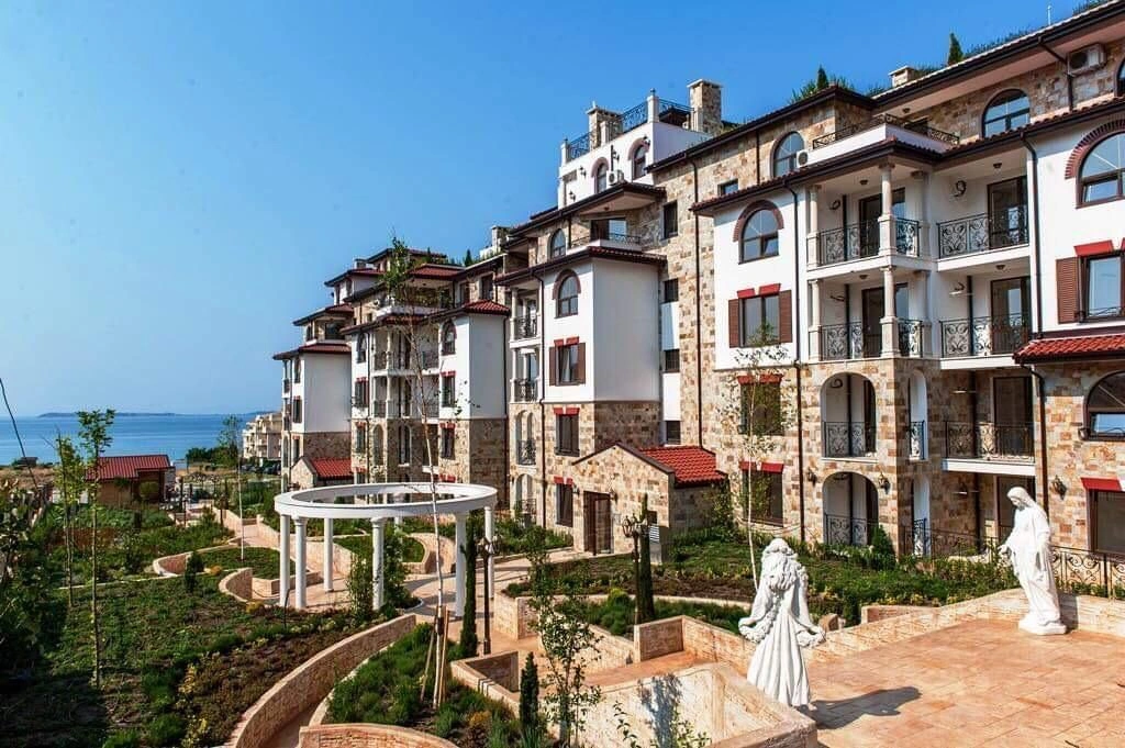 Apartment with sea view in a prestigious complex in Sveti Vlas, Bulgaria