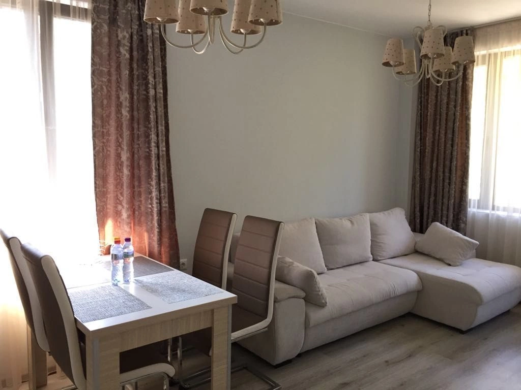 Apartment with spacious living room and appliances in Primorsko, Bulgaria