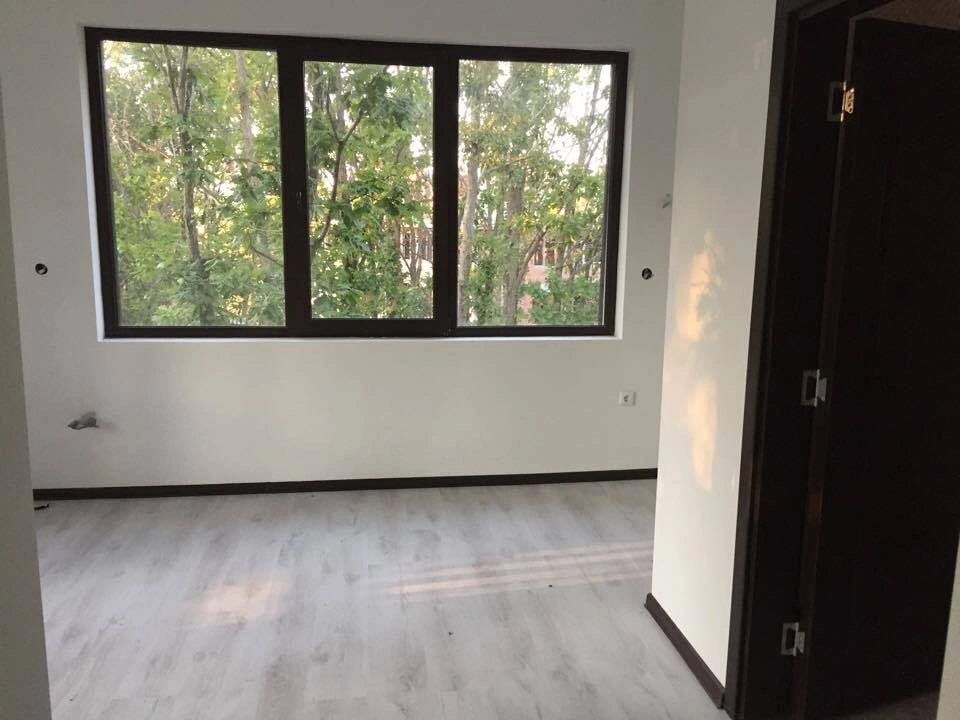 Apartment with a view of the forest in a modern complex in Primorsko, Bulgaria