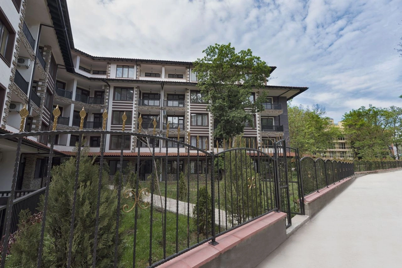 Studio in a prestigious complex with finishing touches in Primorsko, Bulgaria