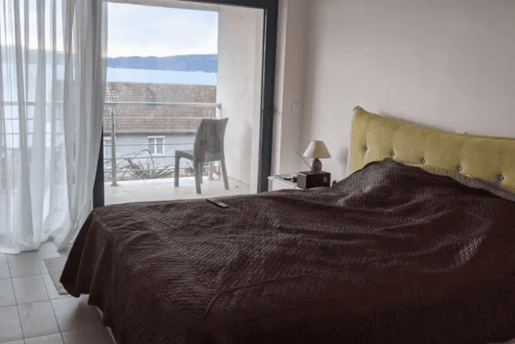 دبلوكس واسع 103 م2 بالقرب من البحر في بيلا