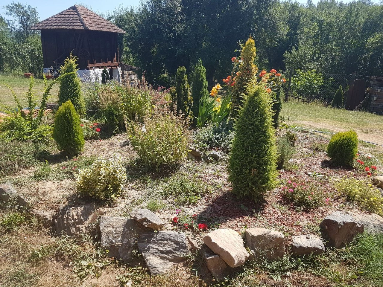 Квартира 2+1 с земельным участком в Нише, Сербия