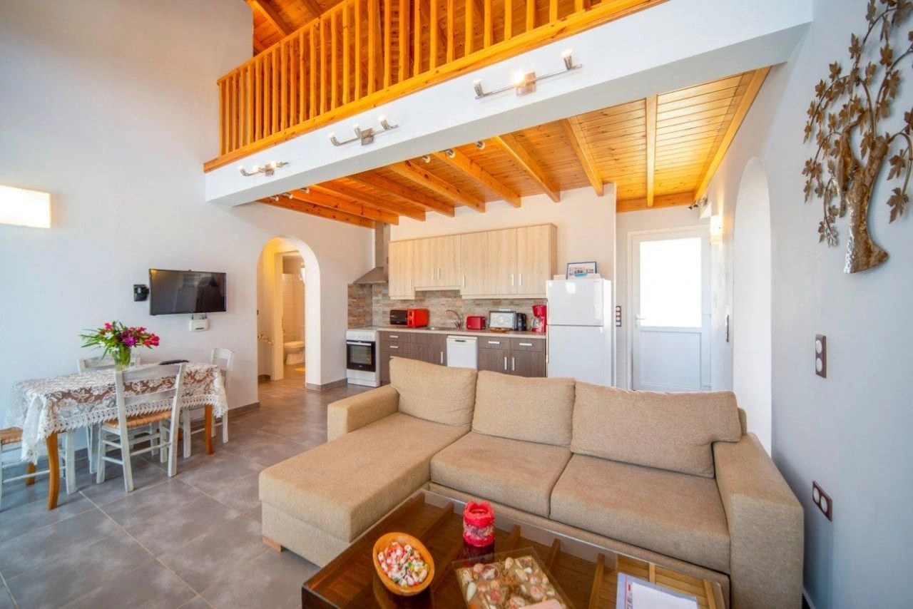 Villa 3+1 in Agios Stefanos