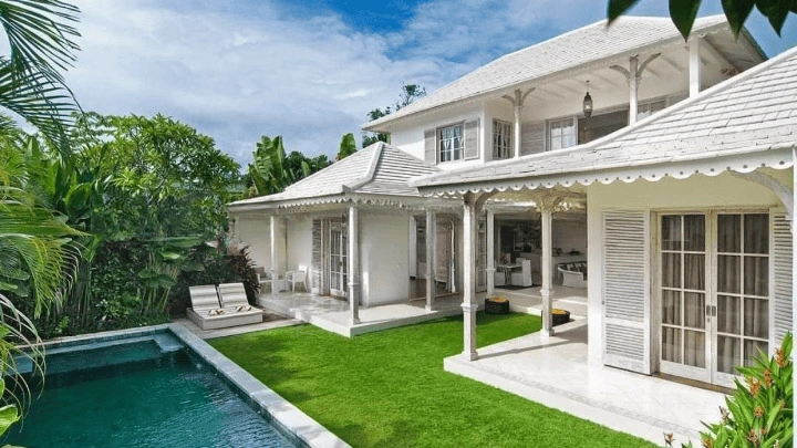 Élégante villa 3+1 près de la plage à Seminyak