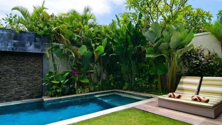 Elegant villa 321 m2 near the beach in Seminyak