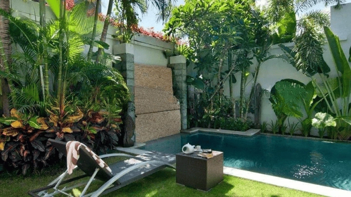 Unique villa of 310 m2 in a quiet location in Seminyak