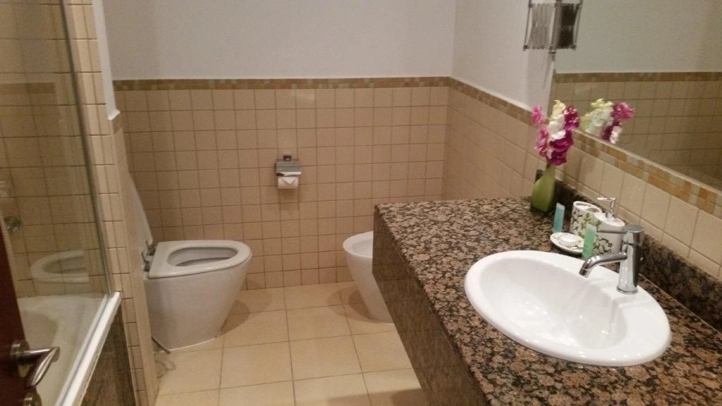 Apartment 100 m2 with views of the Marina and pool