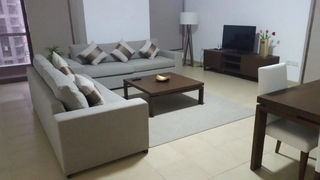 Apartment 100 m2 with views of the Marina and pool