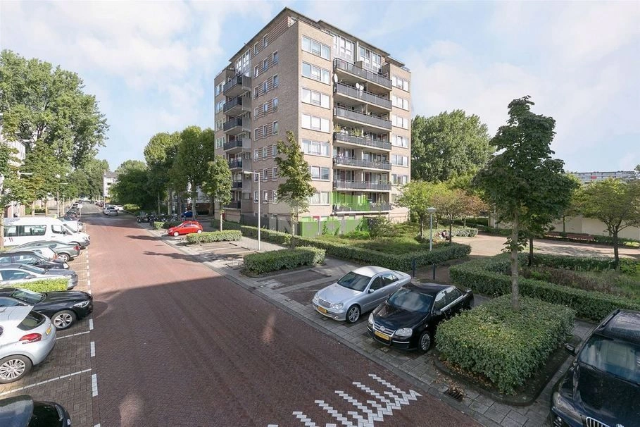 شقة مشرقة مكونة من غرفتي نوم في منطقة سكنية في أمستردام - 492,800 €