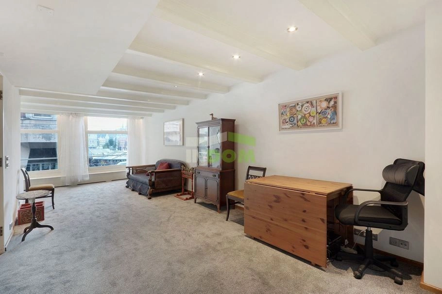 شقة أنيقة مع تراس في المركز التاريخي لأمستردام - 504,000 €