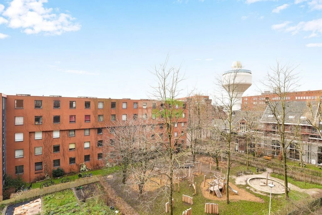 شقة مضيئة بغرفتي نوم بالقرب من مركز أمستردام، هولندا