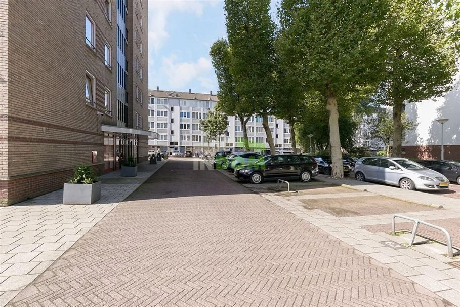 شقة مشرقة مكونة من غرفتي نوم في منطقة سكنية في أمستردام - 492,800 €