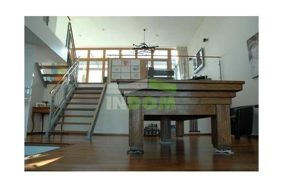 شقة مريحة بمساحة 201 م2 مع إطلالة على الخليج في أمستردام