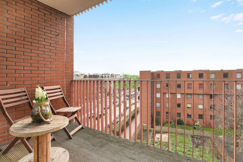 شقة مضيئة بغرفتي نوم بالقرب من مركز أمستردام، هولندا